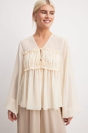 Bluse mit Schnürung und Ballonärmeln