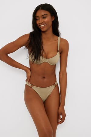 Bikinibroekje met ringdetail