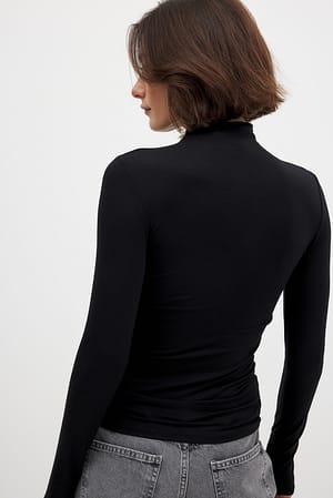 Image 2 of 6