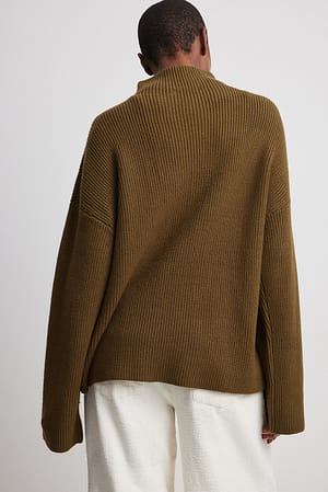 Image 2 of 6