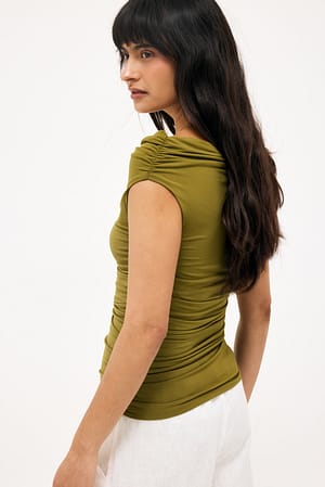 Image 2 of 4