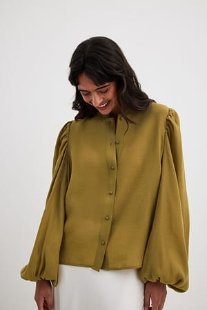 Image 2 of 6