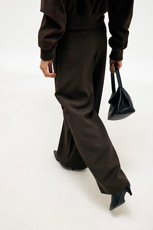 Image 2 of 6