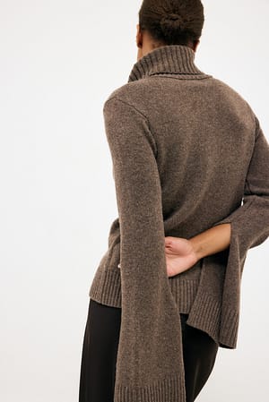Image 2 of 6