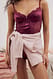 Wine Red Bodysuit mit Eyelash-Spitzenpanel