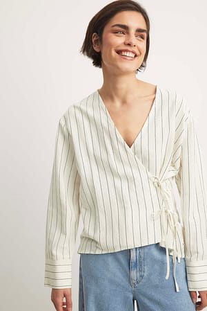 Beige Stripe Asymetryczna bluzka w paski z wiązaniem