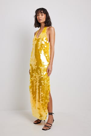 kendall jenner yellow sequin dress Kendall Jenner's sequin dress is all we want to wear this weekend