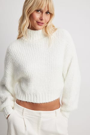 Offwhite Fluffy strikket genser med turtleneck