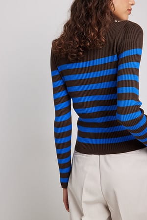 Brown/Blue Strikket stripete genser med turtleneck