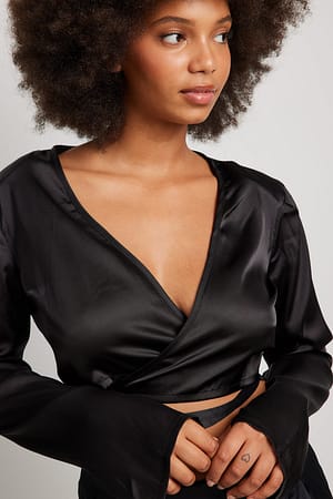 Black Bluse med lange ermer