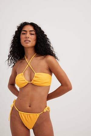 Yellow Bikinitruse med struktur