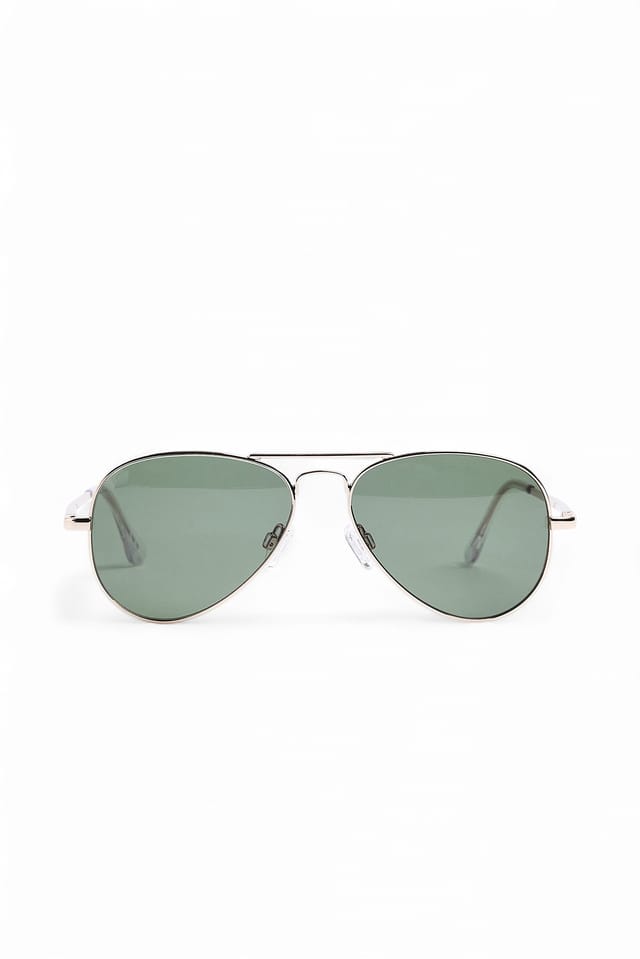 Gold Classic Pilot Sunglasses