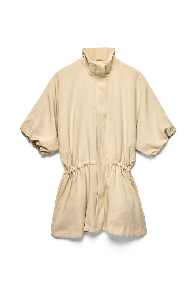 Light Beige Jacka med hög kragedetalj