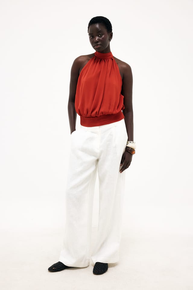 Red Topp i chiffon med hög hals