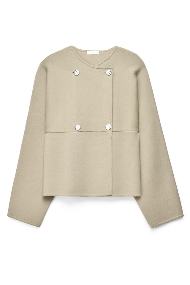 Beige Strickjacke mit Knopfleiste
