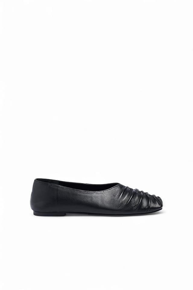 Black Ballerina I Läder