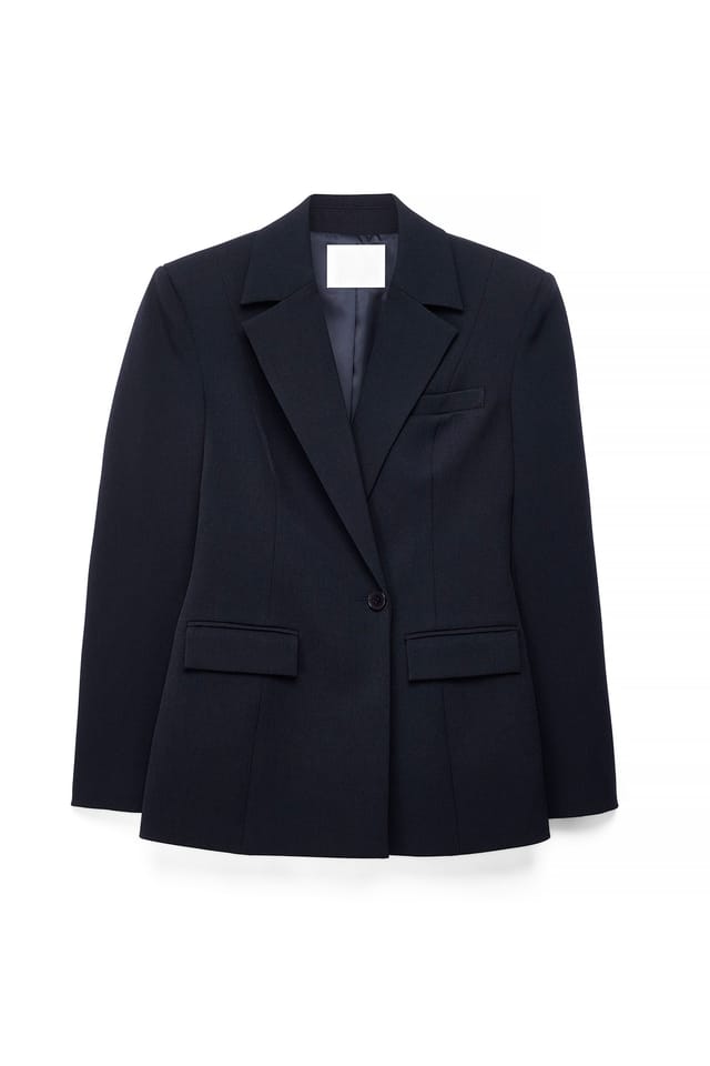 Navy Blazer mit betonter Taille