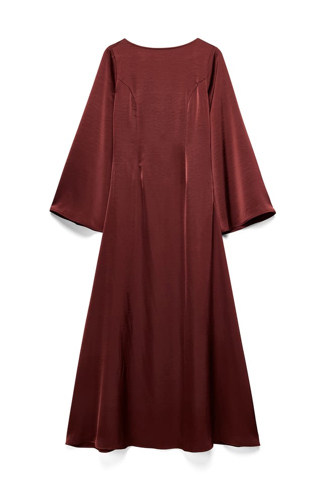 Dark Plum Robe longue à dos ouvert avec détail perlé