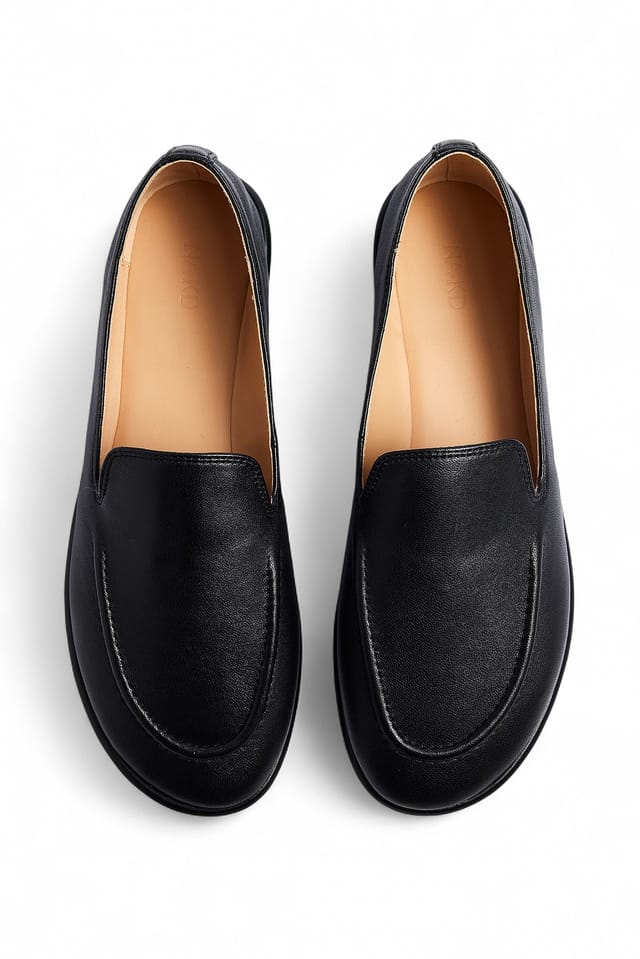 Black Lederloafer mit runder Kappe