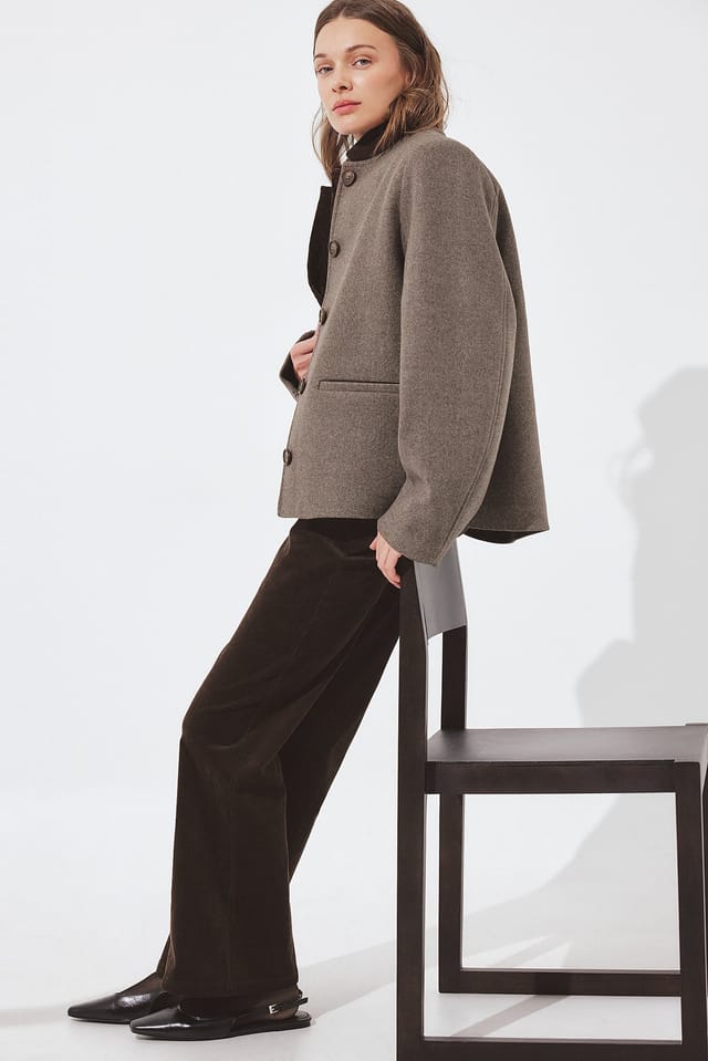 Dark Brown Kort kappa med rundad ärm