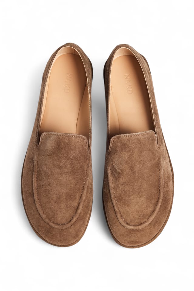 Taupe Runde Wildleder-Slipper
