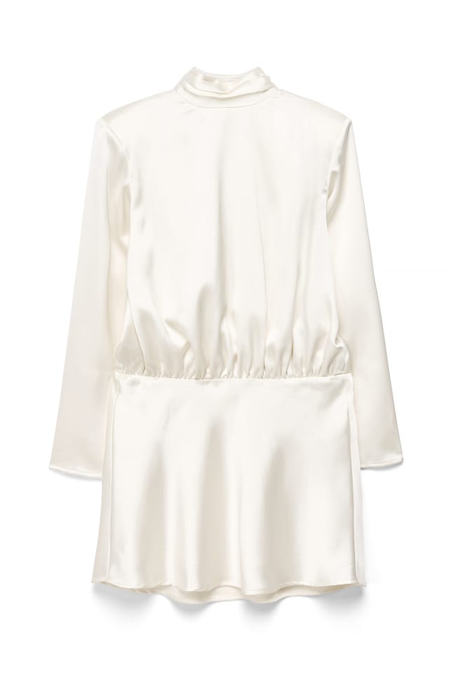 Cream Satin miniklänning med ryggdetalj