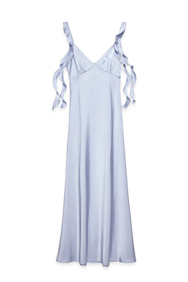 Light Blue Midiklänning i satin med ryschade axlar