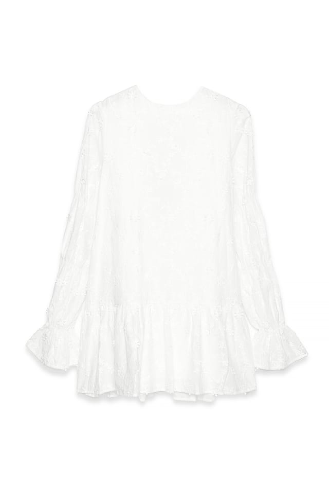 White Klänning med ärmdetalj