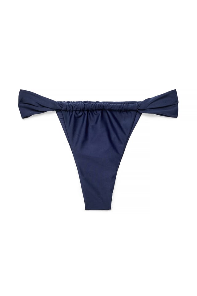Dark Blue Draperet bikinitrusse med vidde stropper