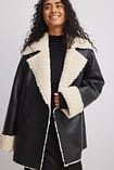 Giuliano Zwarte Teddy Jas - Oversized met 2 knopen - Valt tot de knie Giuliano Zwarte Teddy Jas - Oversized met 2 knopen - Valt tot de knie