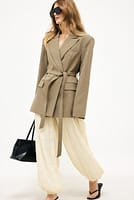 Gehe zu Bild 1 von 6