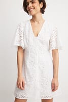 Go to image 1 of 4