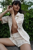 Go to image 1 of 4