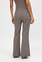 Go to image 2 of 6