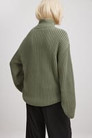 Go to image 2 of 4