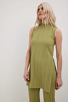 Go to image 1 of 4