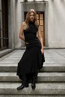 Go to image 4 of 7