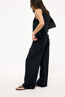 Go to image 2 of 4