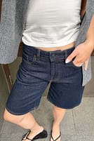 Go to image 1 of 4