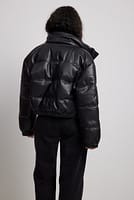 Go to image 1 of 4