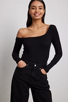 Go to image 1 of 4