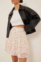 Go to image 1 of 4
