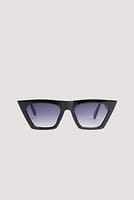 Go to image 1 of 4