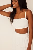 Go to image 1 of 4