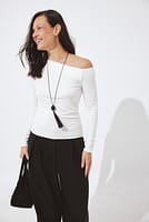 Go to image 1 of 7