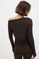 Go to image 3 of 6