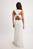 Go to image 1 of 4