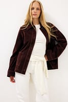 Go to image 1 of 3