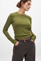 Go to image 1 of 4