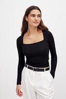 Go to image 1 of 4